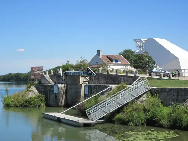 Le Monte-Escalier Installation monte-escalier Saint-Symphorien-sur-Saône